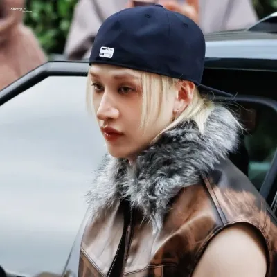 Bangchan ': Customizable AI girlfriend/boyfriend avatar with lifelike personality traits