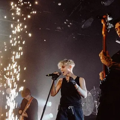 Vania Dmitrienko：情感智能AI伴侶肖像，用於深入對話