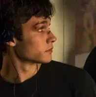 Mattheo Riddle: Secure AI chatbot avatar na may naka-encrypt na 1v1 chat na kakayahan	