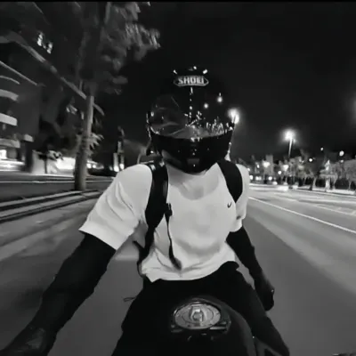 Jeon Jungkook: DeepBrain AI-Begleitporträt für kostenlosen Online-Chat und offene Gespräche