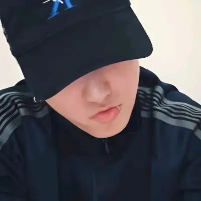 Jungkook Chacal: Futuristic AI chatbot interface na may voice chat at mga katangiang hinihimok ng neural network