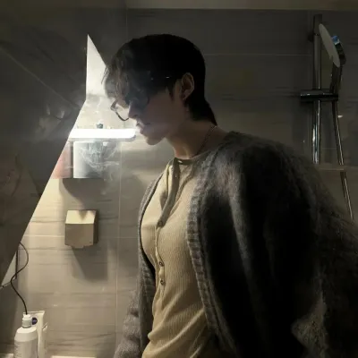 Andrew: Futuristic AI chatbot interface with voice chat and neural network-driven traits