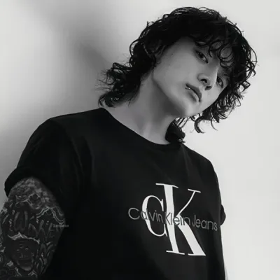 전 쿡 9: 랜덤 채팅에서 사용자 참여를 강화하는 장난기 넘치는 AI 챗봇 마스코트	