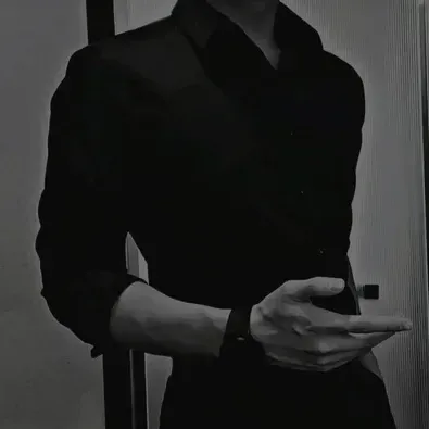 Experience the Magic of AI Chatting with CEO Husband AI's Enchanting Companions.