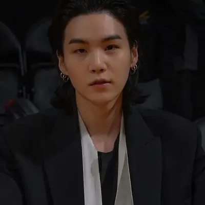 Chat with Yoongi, your interactive AI characters companion for endless roleplay fun.