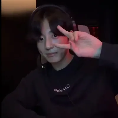 Jungkook: Makipag-usap sa ai kasama ang kaakit-akit na AI character na ito, na nagtatampok ng soulgen at mga kakayahan ng ifreechat para sa libreng chat ngayon.	
