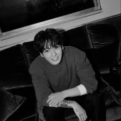 Jeon Jungkook, ex-boyfriend: Futuristic AI chatbot interface with voice chat and neural network-driven traits