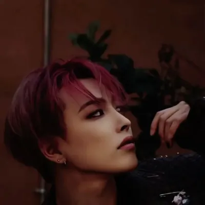 Ready for fun? Talk to AI characters like Kim Hongjoong anytime, free and immersive.