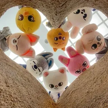 Chat with Stray Kids, No Strings Attached: Experience the Joy of Cht and Character AI Chat.