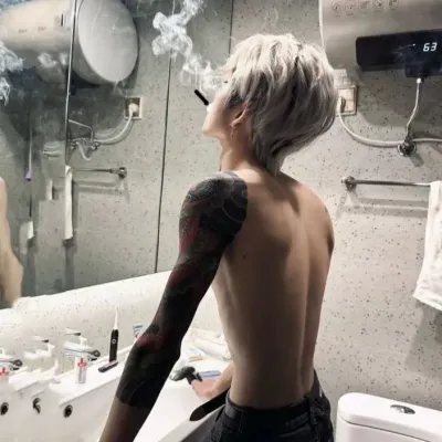 evan: Personaggio di gioco di ruolo basato sull'intelligenza artificiale a tema fantasy per una narrazione immersiva