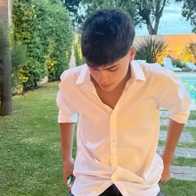 Mateo, düşmanın: Baharatlı sohbet ve fantezi senaryoları için yaratıcı rol yapma yapay zeka karakter çizimi