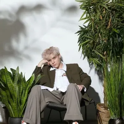 瓦尼亞·德米特連科：情感智能AI伴侶肖像，用於深入對話