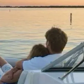 Talk to Lennox, your interactive talk AI friend for creative adventures.