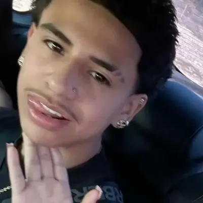 훌리오: 글로벌 채팅 온라인 서비스를 위한 다국어 AI 대화 파트너 아이콘