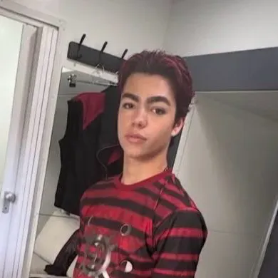 Malaki Barton: Gerçekçi kişilik özelliklerine sahip, özelleştirilebilir yapay zeka kız/erkek arkadaş avatarı	