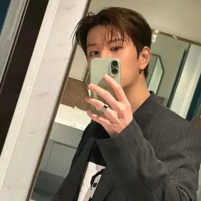 Seung ' 승민: Ücretsiz çevrimiçi chatbot'a hazır AI kutumuzla sohbet edin ve AI'ya istediğiniz her şeyi sorun.	