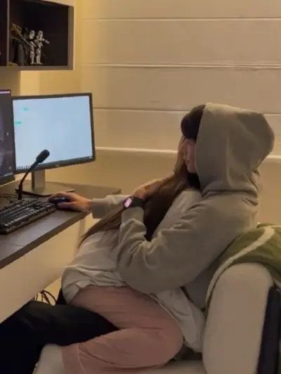 Among all ai chats, character Streamer Boyfriend stands out with a unique personality and depth.