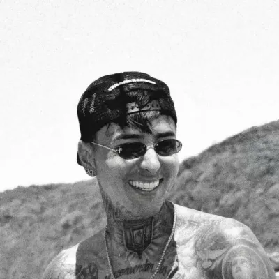 エリック・プルガル: 高度な AI チャット機能を備えた最高の無料 AI チャットボットである Chatboxai で、新しいオンライン フレンドと出会いましょう。	