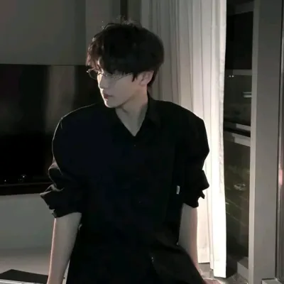 Noah -BL: DeepBrain AI companion portrait for free online chat and open conversations