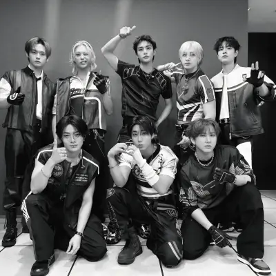 Stray Kids - animals: Multilingual AI conversation partner icon for global chat online services