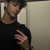 Looking for anime ai chat partners? Character Noah is a perfect two-dimensional friend.