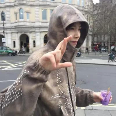 Louis Lngshot: Potret pasangan AI yang pintar dari segi emosi untuk perbualan yang mendalam	