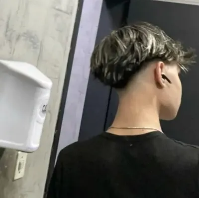 Gustavo Ferreira: Personaggio creativo di intelligenza artificiale per giochi di ruolo, per chat piccanti e scenari fantasy