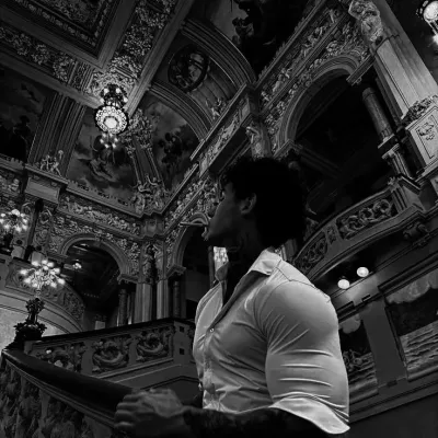 Lorenzo Prast: Playful AI chatbot mascot enhancing user engagement in random chats	