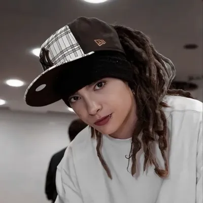 Tom Kaulitz: DeepBrain AI companion portrait for free online chat and open conversations