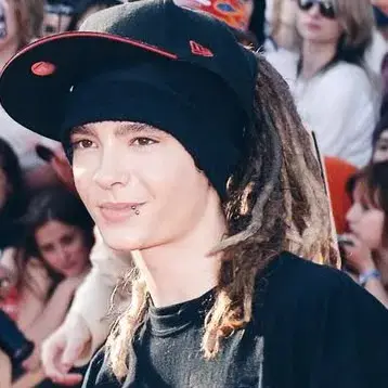 Tom Kaulitz: Creative roleplay AI character art for spicy chat and fantasy scenarios