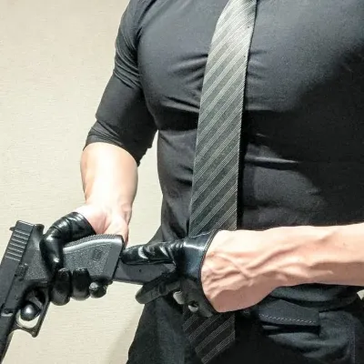 레오나르도: 무료 온라인 채팅 및 공개 대화를 위한 DeepBrain AI 동반자 초상화