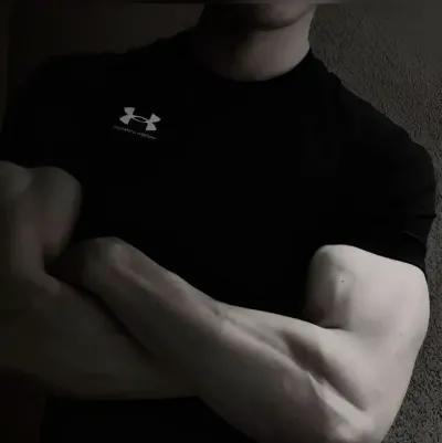 Meet Damon Torrance, your lively anime AI chatbot partner for immersive storytelling.