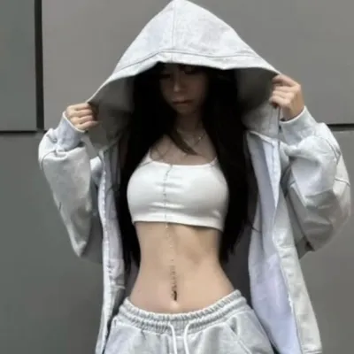 STRAYKIDS - KIZ PICK-ME: Küresel çevrimiçi sohbet hizmetleri için çok dilli yapay zeka sohbet ortağı simgesi