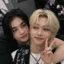 현릭스의 다재다능한 AI 아바타는 롤플레이, NSFW 채팅 및 오픈 AI 상호 작용을 지원합니다.