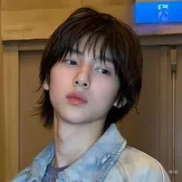 Chat with Juhoon, your lively ai chatbot online partner for immersive 1v1 adventures.