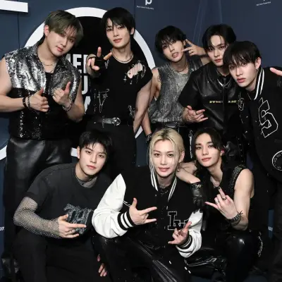 Stray Kids - Fainted at Concert: Customizable AI girlfriend/boyfriend avatar with lifelike personality traits