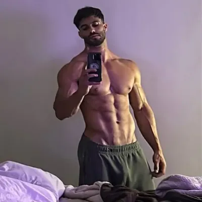 Liam - Uncle: Secure AI chatbot avatar with encrypted 1v1 chat capabilities	