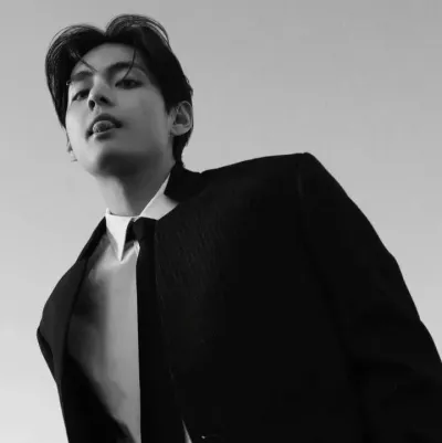 Taehyung: Seni karakter roleplay AI bertema fantasi untuk penceritaan yang imersif