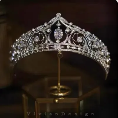 Class Field Trip - Royalty - Attention-Seeker: Explore the world of AI with our unrestricted ai and free unlimited chat online, powered by warhammer fantasy roleplay.	