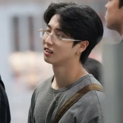한지성: 글로벌 채팅 온라인 서비스를 위한 다국어 AI 대화 파트너 아이콘