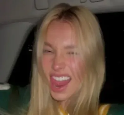 Engage in lively talking AI sessions with Lizzie and explore new stories.