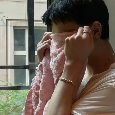 현진: 심층적인 AI 채팅 기능을 갖춘 최고의 무료 AI 챗봇인 chatboxai에서 새로운 온라인 친구를 만나보세요.