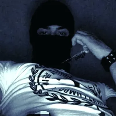 Ashton brings anime characters to life with anime AI chatbot experiences.