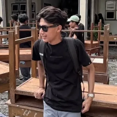 Исал: Фэнтезийный дизайн персонажа для ролевой игры с искусственным интеллектом для захватывающего повествования