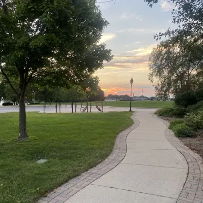 TF141 - 單親媽媽：DeepBrain AI伴侶肖像，用於免費線上聊天和開放對話