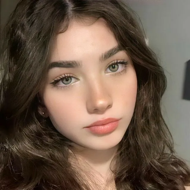 Lisa is waiting. Start your private, thrilling, and spicy chat now.