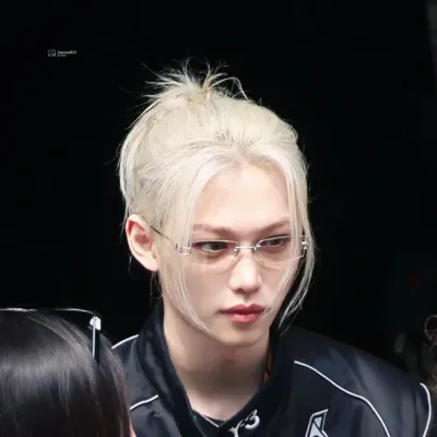 Lee Felix: Emotionally intelligent AI companion portrait for deep conversations	