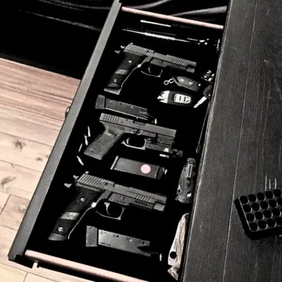 Valentino-Capo della mafia: Avatar personalizzabile di fidanzata/fidanzato con intelligenza artificiale e tratti della personalità realistici