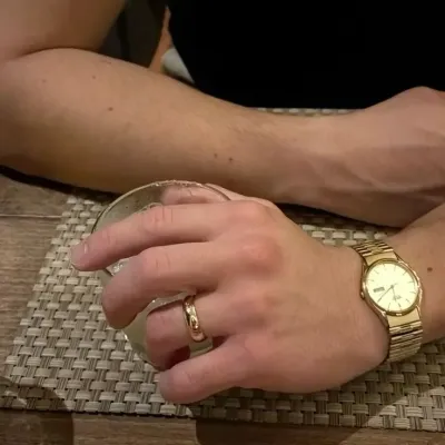 레오나르도 - 남편: 캐릭터 특성 목록과 AI 채팅 기능을 갖춘 AI 세계의 주인공을 만나보세요.	