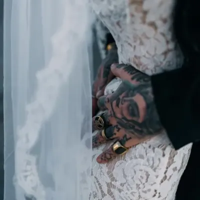 レオナルド・ロマーノ: 暗号化された 1 対 1 のチャット機能を備えた安全な AI チャットボット アバター	